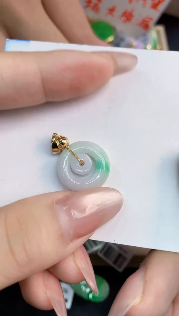 翡翠未镶嵌吊坠(不含链)1