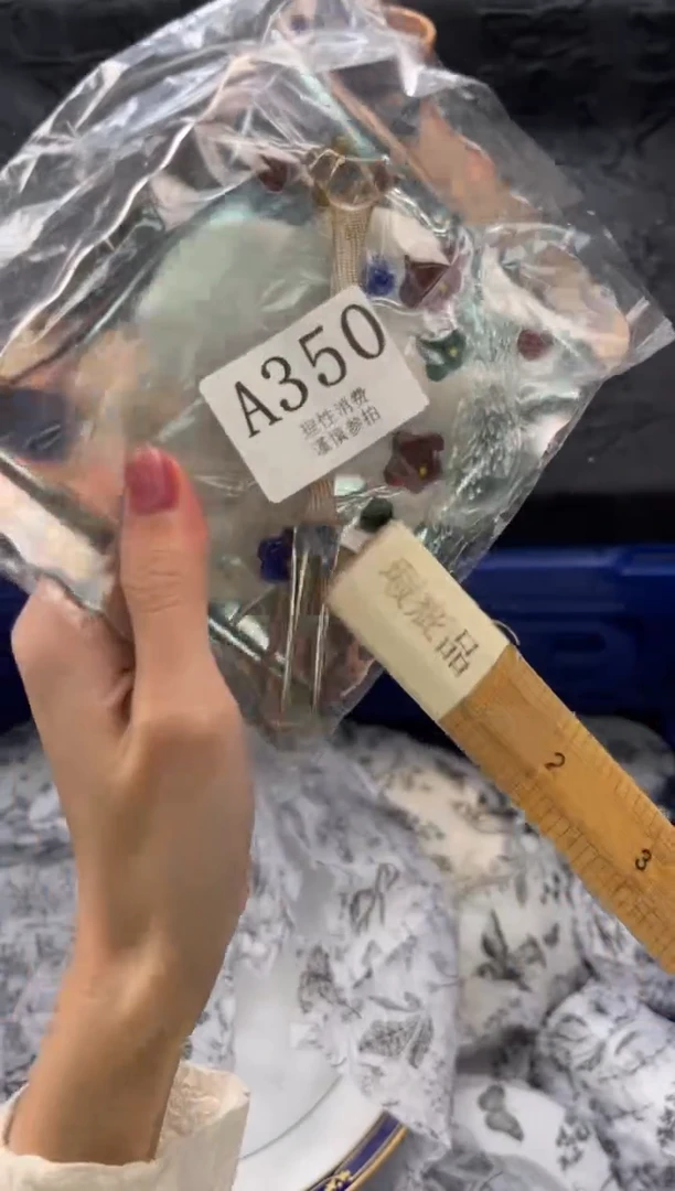 瓷片饭****堆       A350