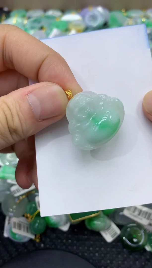 颈饰18K金镶嵌翡翠天然缅甸翡翠A货