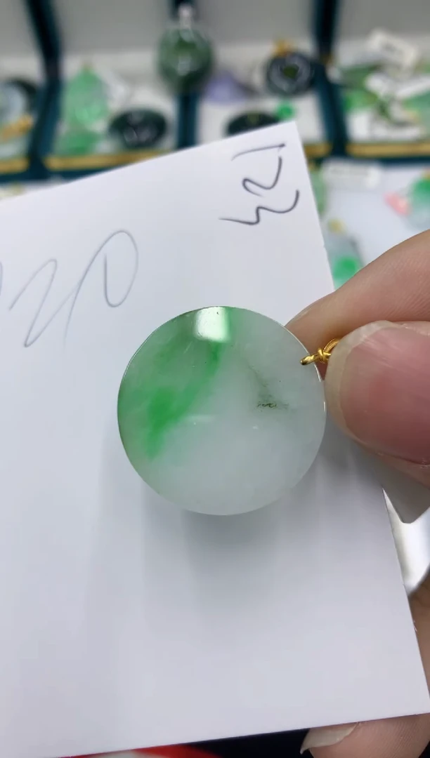 【闪购商品】翡翠颈饰18K金镶嵌11111111111