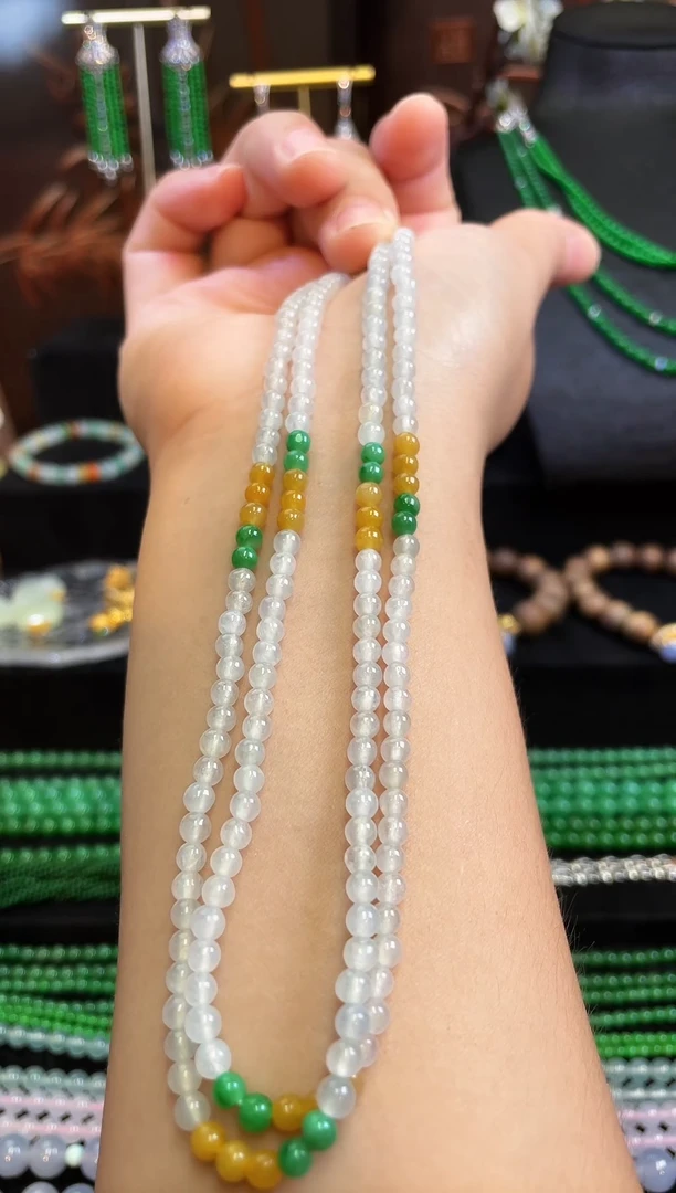 项链18K金镶嵌翡翠白冰翡翠小米珠珠链