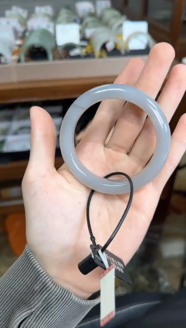 未镶嵌手镯和田玉56