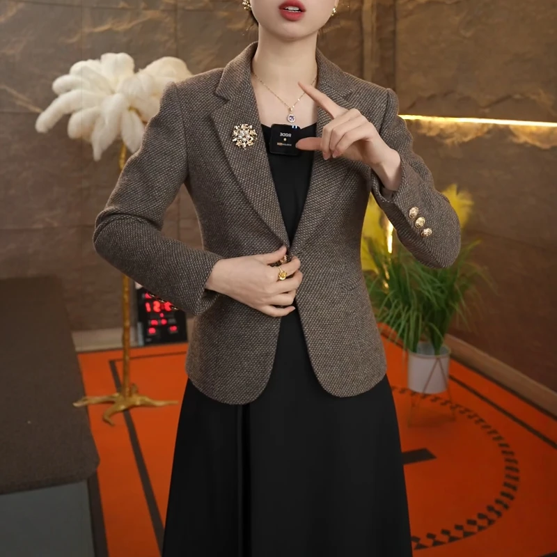 绵羊毛秋冬厚款格纹长袖修身型长袖短款女西装修身休闲小西装外套