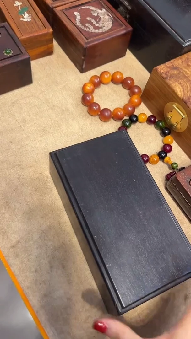 【闪购商品】贡木紫檀素面 机关盒