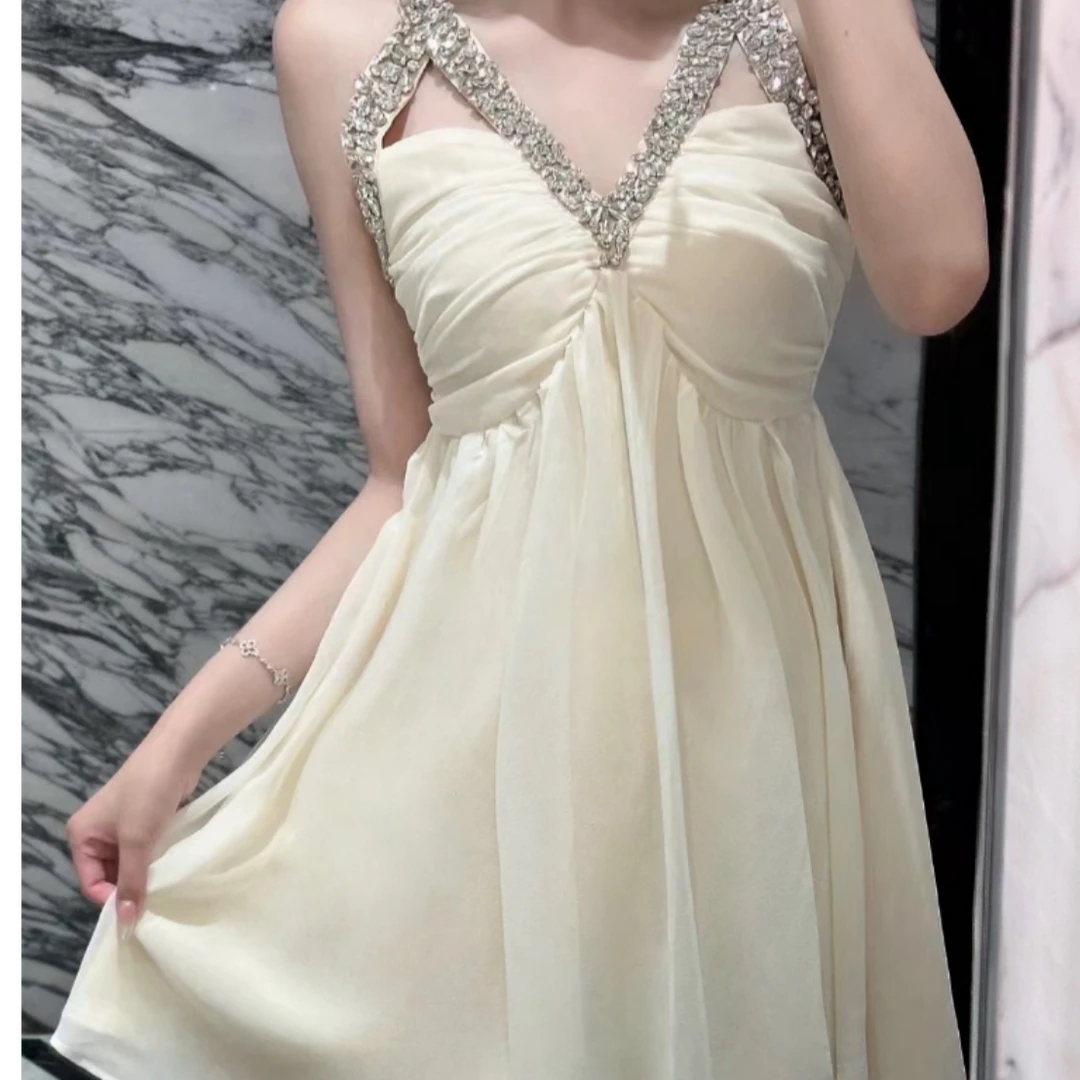 Lydiaxu 杏色V领钻链气质短款女装连衣裙轻奢时尚纯欲小众裙LX057