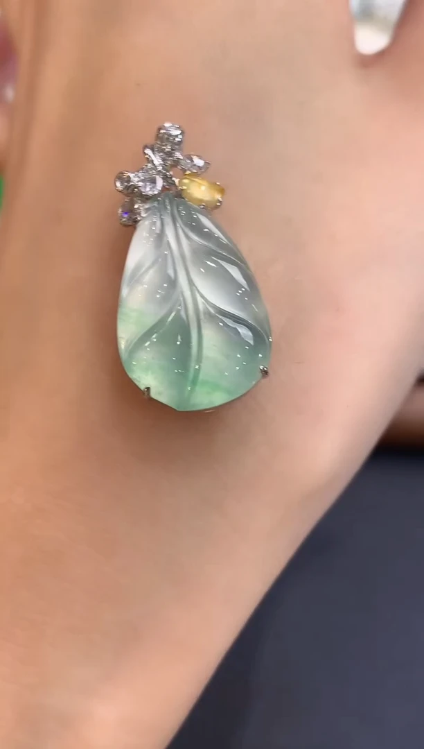 吊坠(不含链)18K金镶嵌翡翠q61