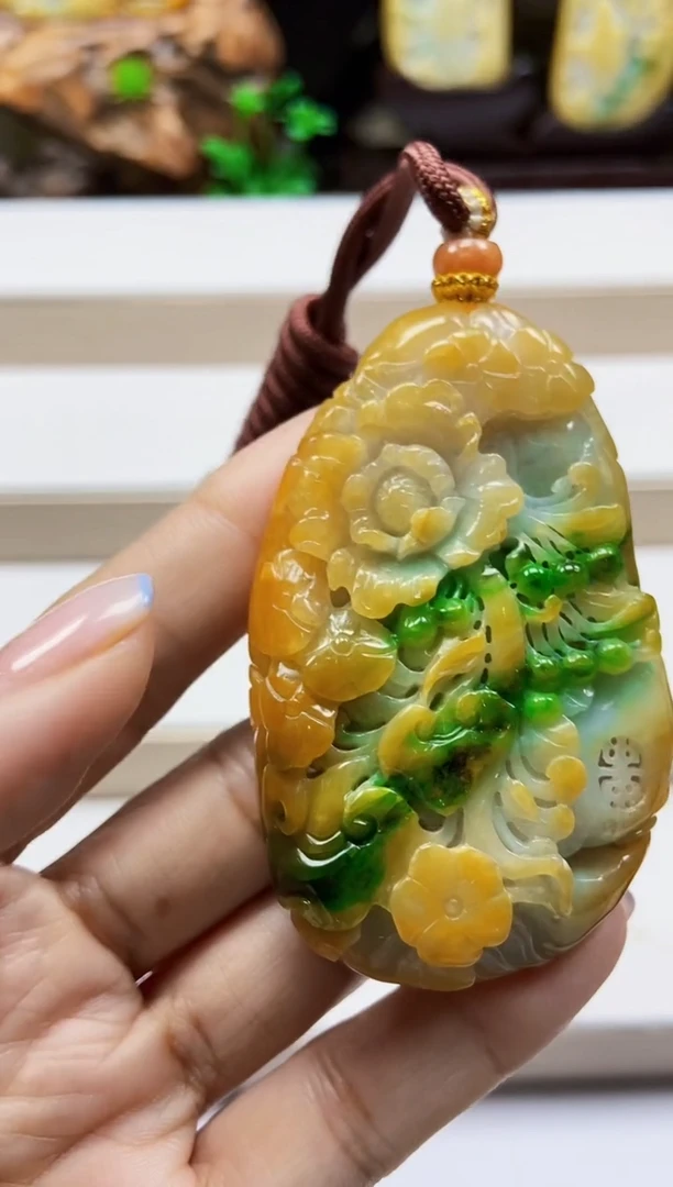 颈饰未镶嵌翡翠翡翠A货