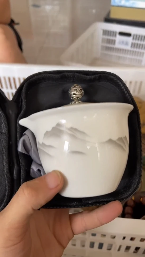 杯无运费险有瑕疵的摄影的产品有使用过的痕迹有点脏介意勿拍