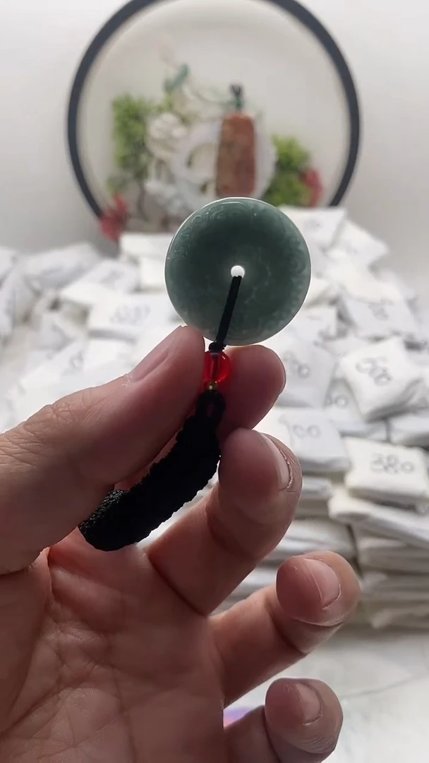 颈饰未镶嵌翡翠扣子