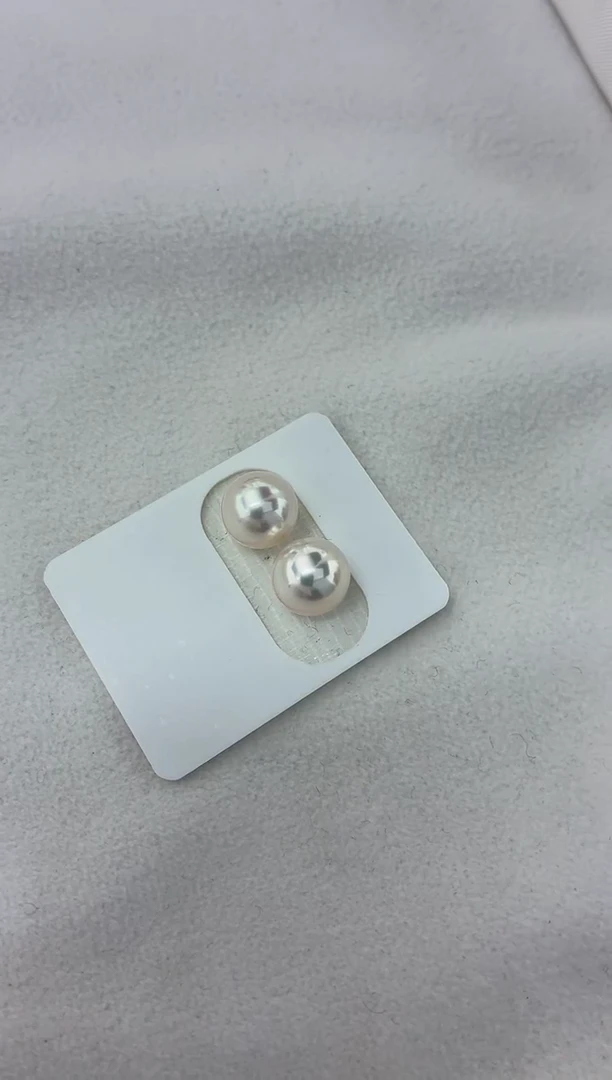 18K金镶嵌耳饰海水珍珠9-9.5素钉