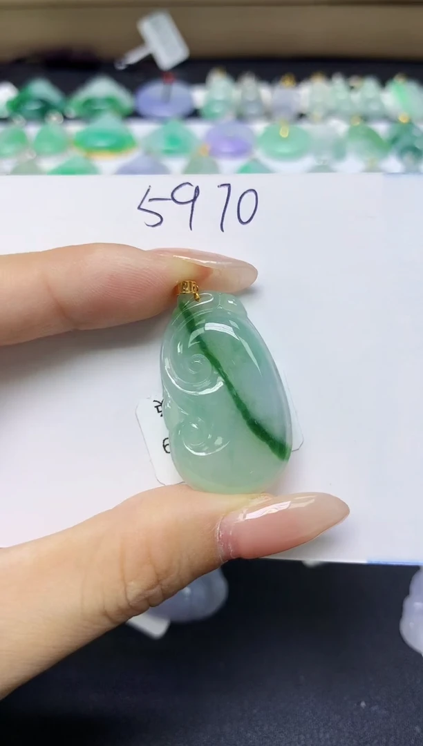 翡翠18K金镶嵌颈饰天然缅甸翡翠A货