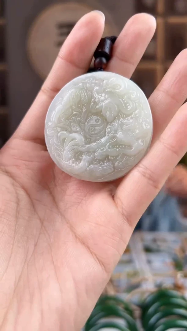 颈饰未镶嵌和田玉拍一发一，拍一发一