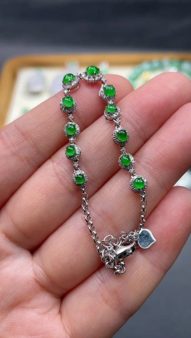 【闪购商品】翡翠手链18K金镶嵌52..........