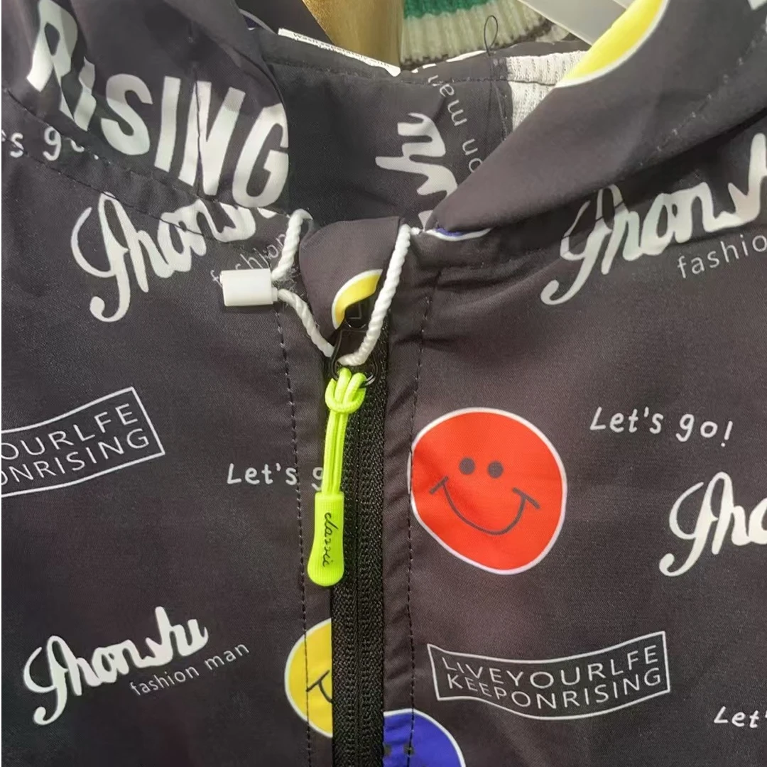 BB693  儿童春秋款黑色笑脸外套