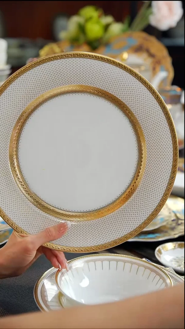 瓷片10.5英寸平盘1个