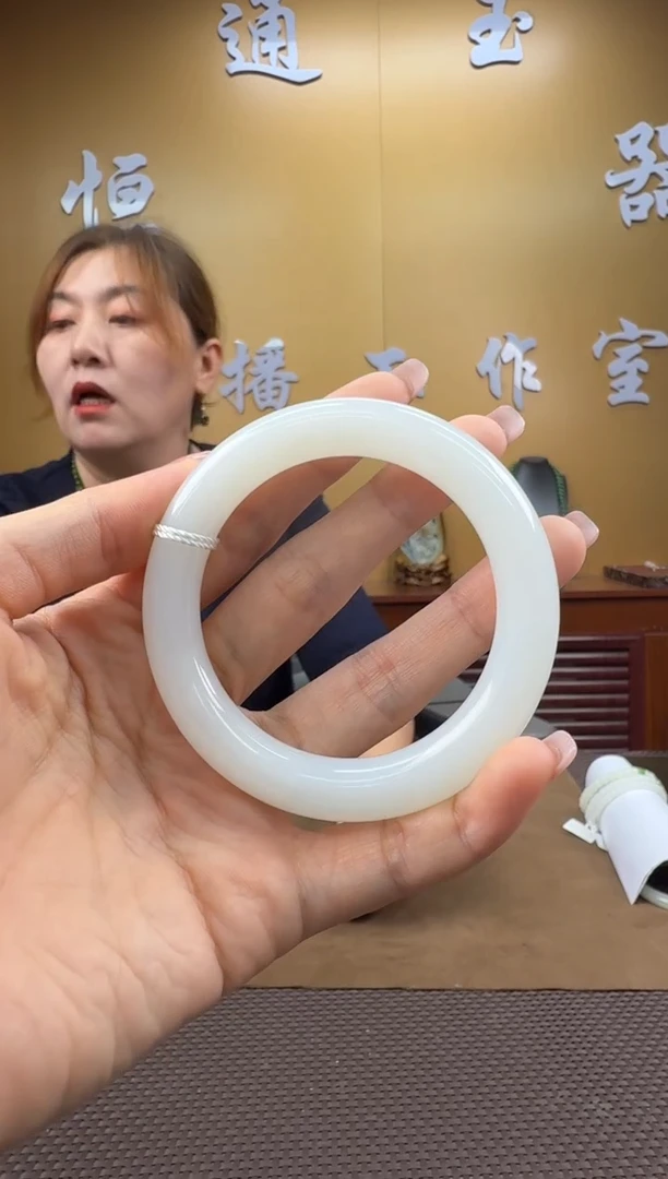 颈饰未镶嵌和田玉手镯54