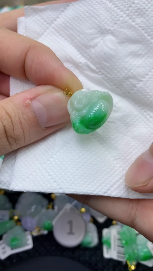 颈饰18K金镶嵌翡翠天然缅甸翡翠A货