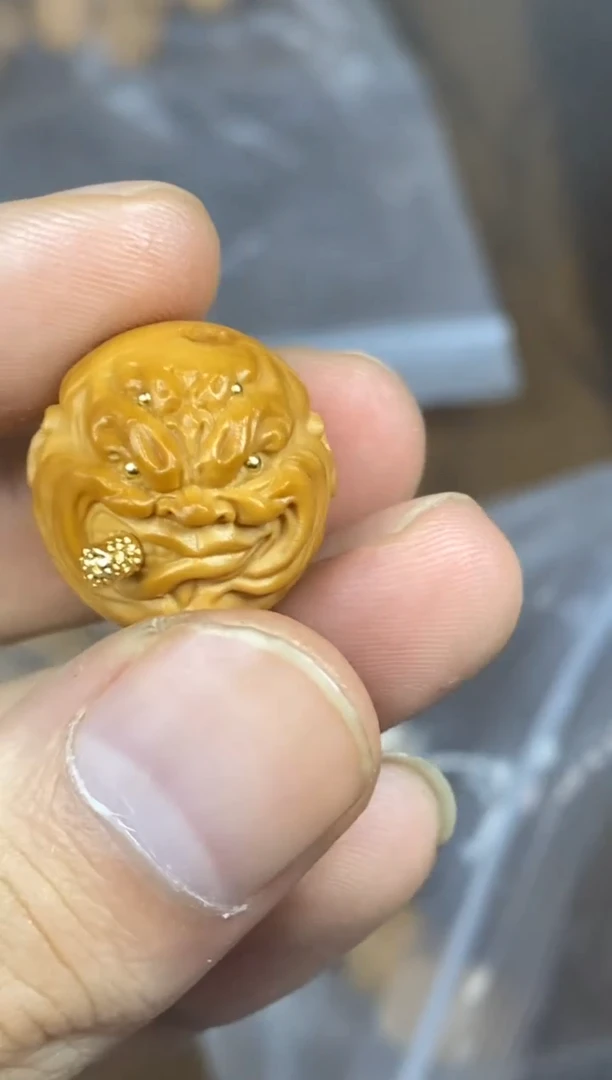 猴头核桃吊坠四目 烟鬼  重工