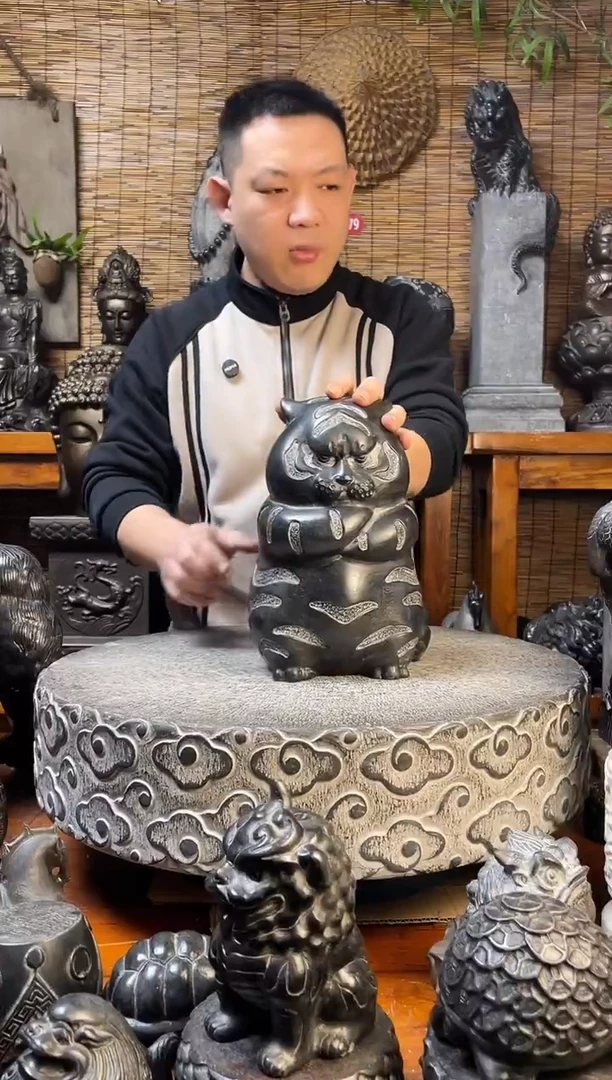 石材天然青石雕刻30胖虎