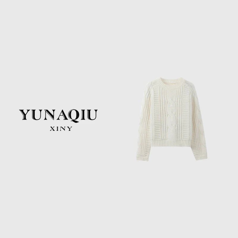 YUNAQIU 白色时尚百搭打底宽松圆领秋冬套头-8693