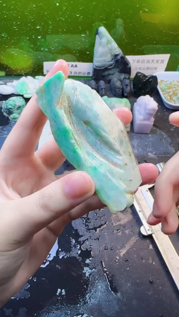 翡翠未镶嵌颈饰天然翡翠097