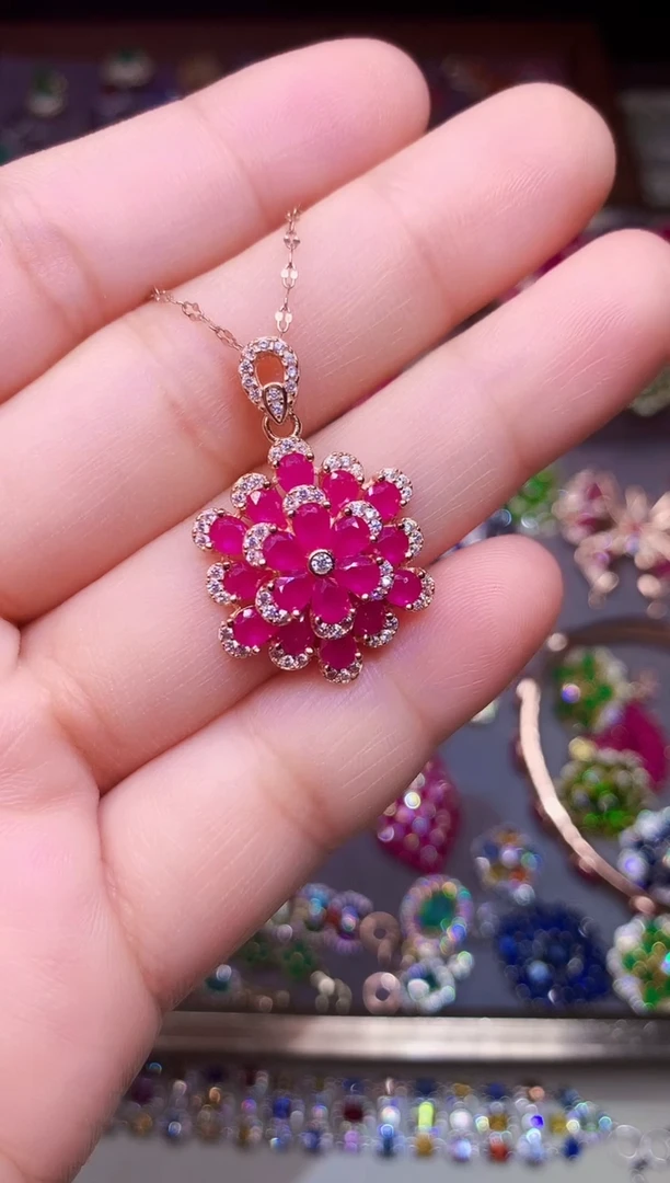 颈饰银S925镶嵌红宝石....