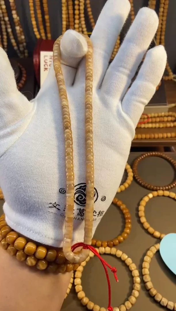 把件龙脊菩提太**瑜龙脊菩提玉化大肠