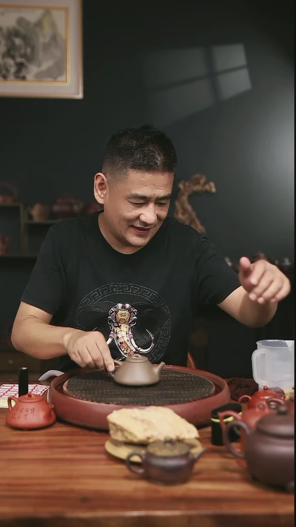 茶壶紫砂8号蟹壳青石瓢200CC微瑕