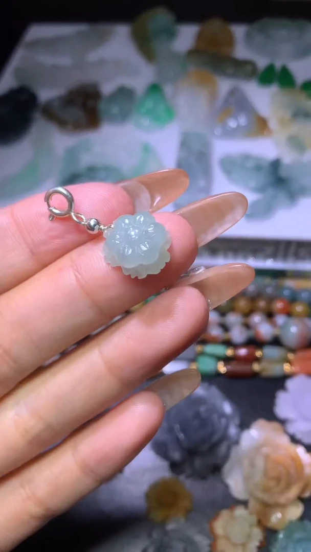 翡翠未镶嵌颈饰MXX009744