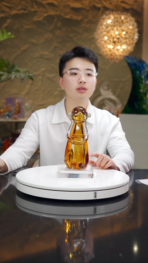 琉璃手工艺品是***️琥珀色小猴子摆件带底座