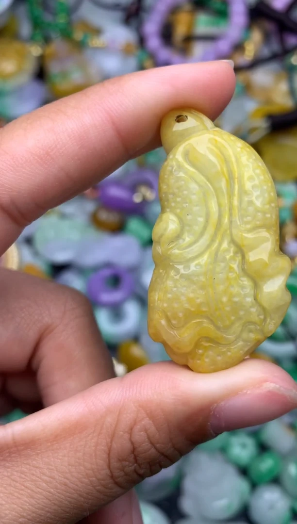 颈饰未镶嵌翡翠缅甸翡翠吊坠