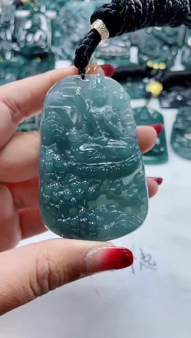 【闪购商品】翡翠颈饰未镶嵌