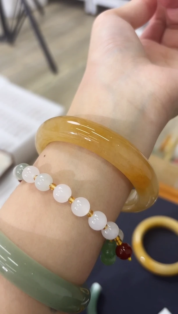 未镶嵌手镯石英质玉92-58HU