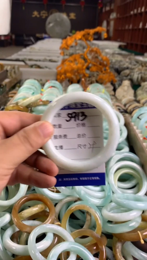 蛇纹石玉未镶嵌手镯5913
