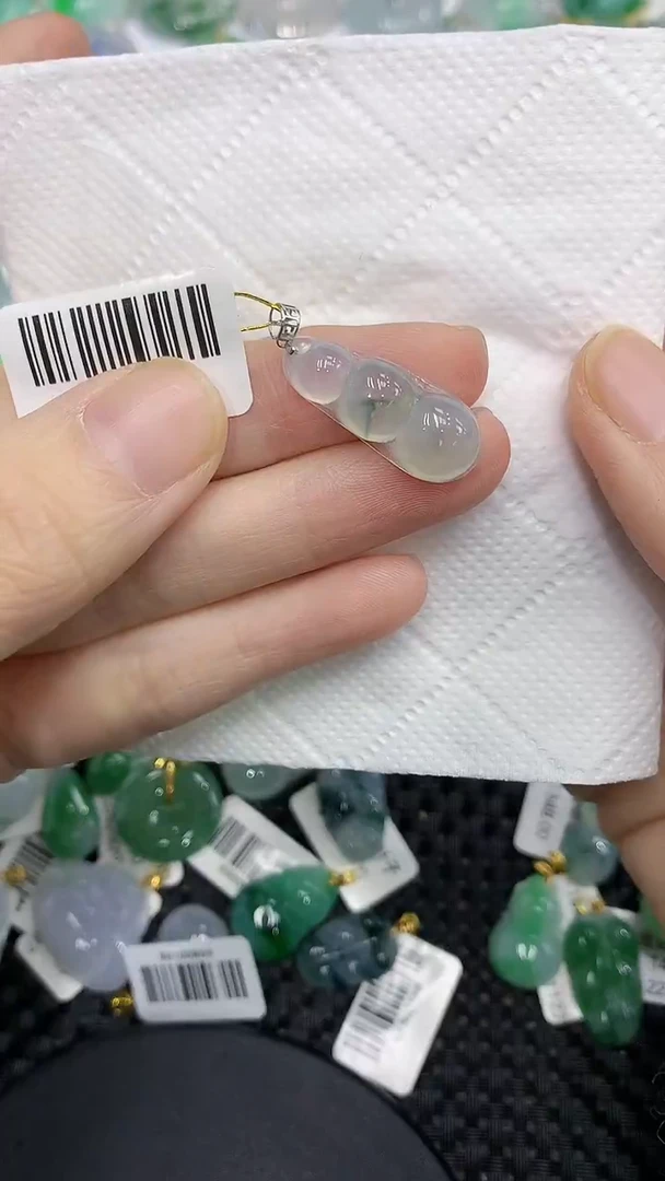 颈饰18K金镶嵌翡翠a货支持复检百元以上9元证书费自理