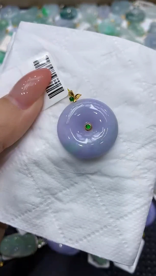 颈饰18K金镶嵌翡翠111111111111