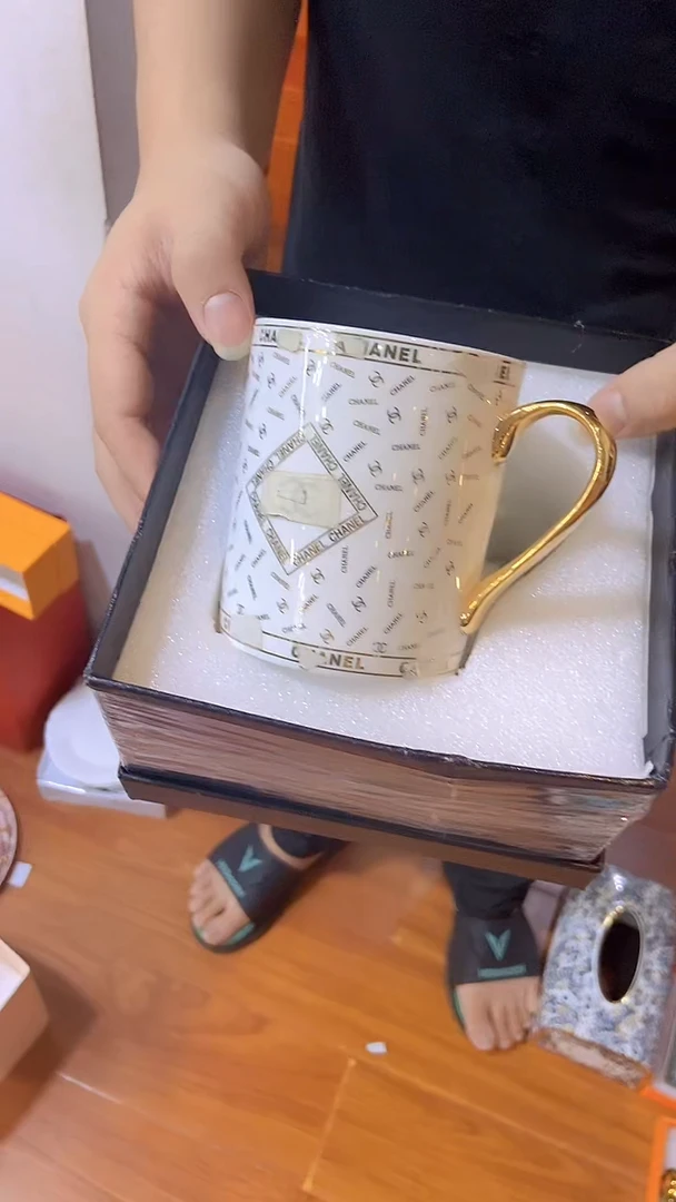 杯鸿辉家品牌瓷器，京东包邮！