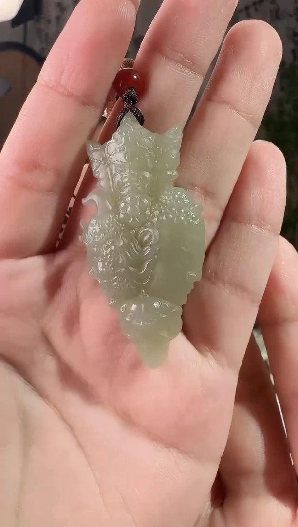 颈饰未镶嵌和田玉降魔杵