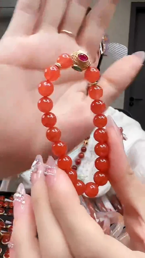 南红玛瑙圆珠手串未镶嵌9mm