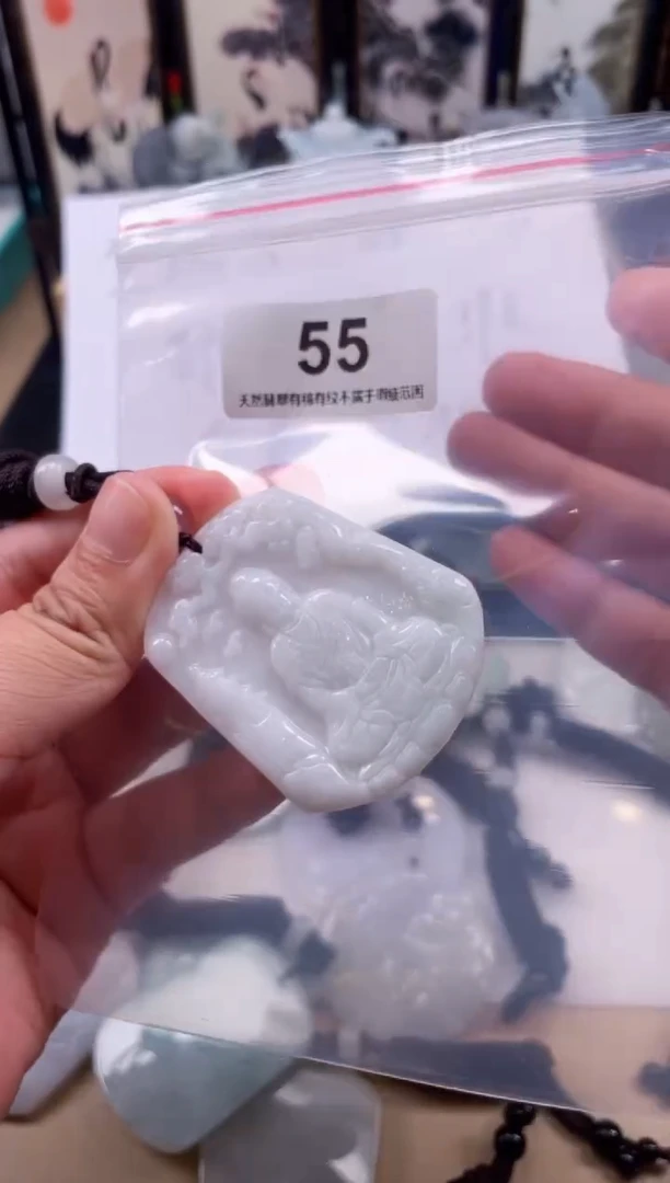 【闪购商品】翡翠颈饰未镶嵌天然缅甸A货翡翠微瑕55