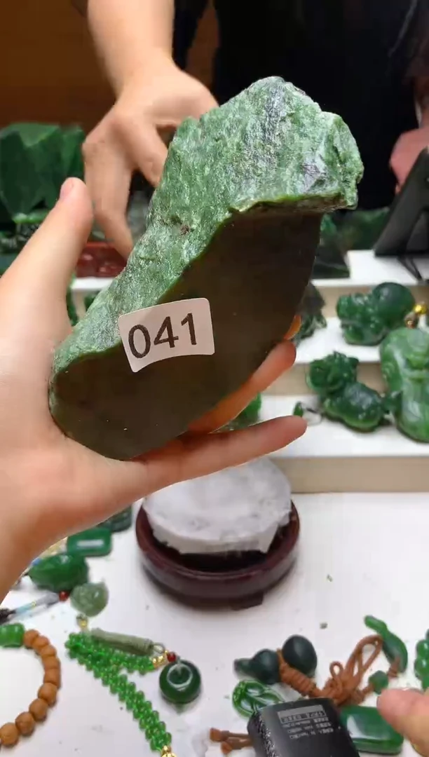 未镶嵌和田玉（碧玉）珠宝半成品1