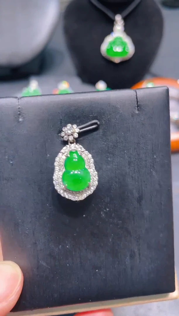 翡翠银S925镶嵌颈饰翡翠A7