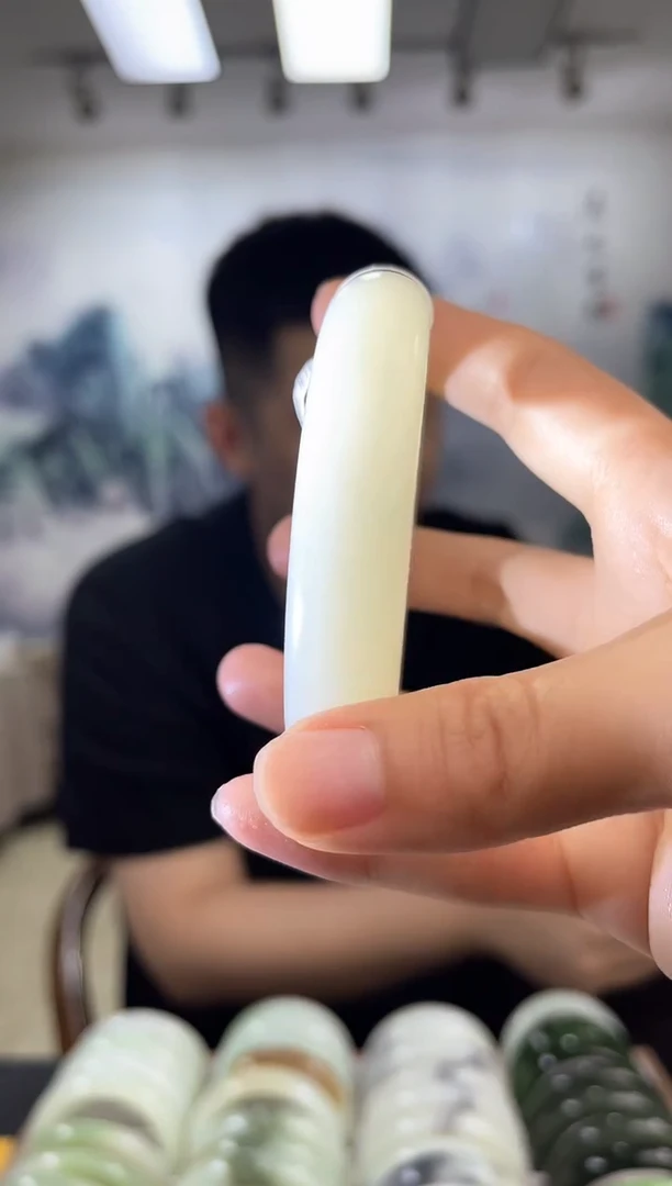 和田玉手镯未镶嵌3012