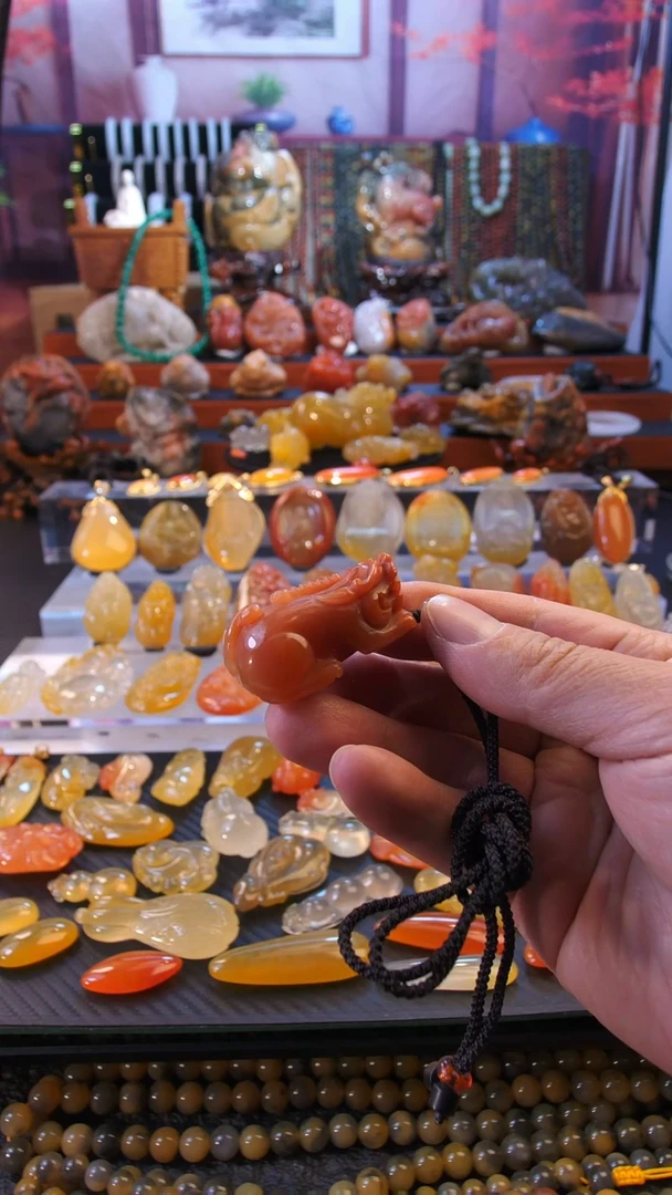 未镶嵌吊坠石英岩玉吊坠貔貅