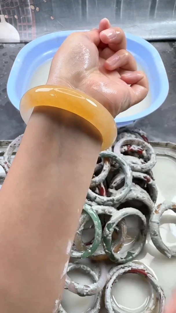 石英质玉手镯未镶嵌32 6263