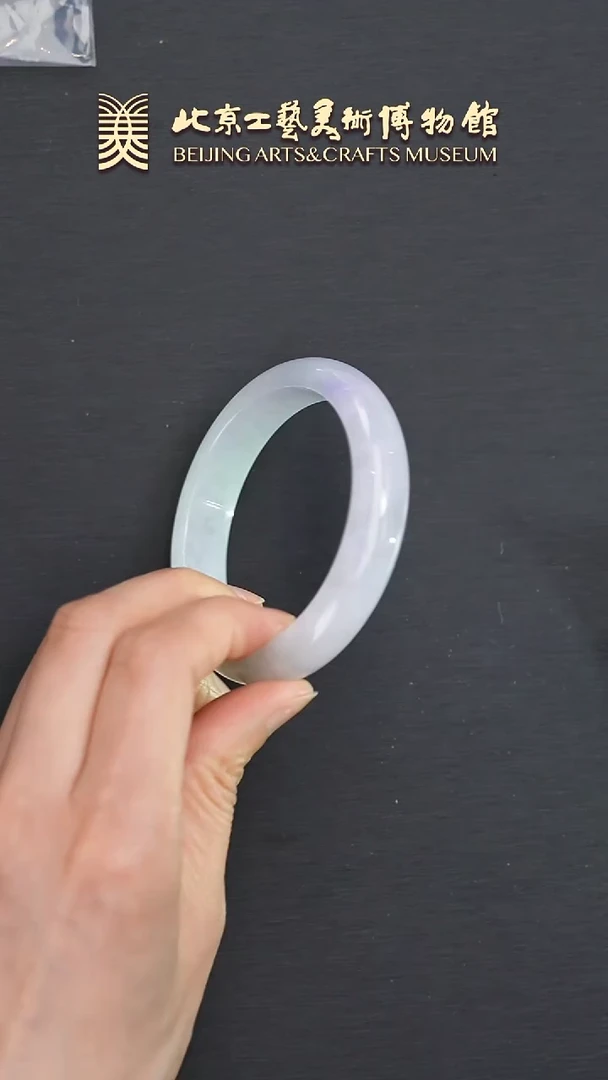 翡翠手镯未镶嵌B0514GMD543春彩正圈手镯