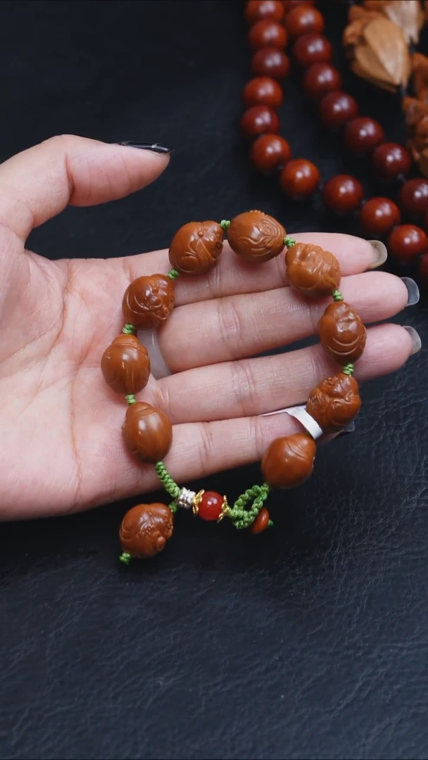 吊坠橄榄核1.4八宝弥勒