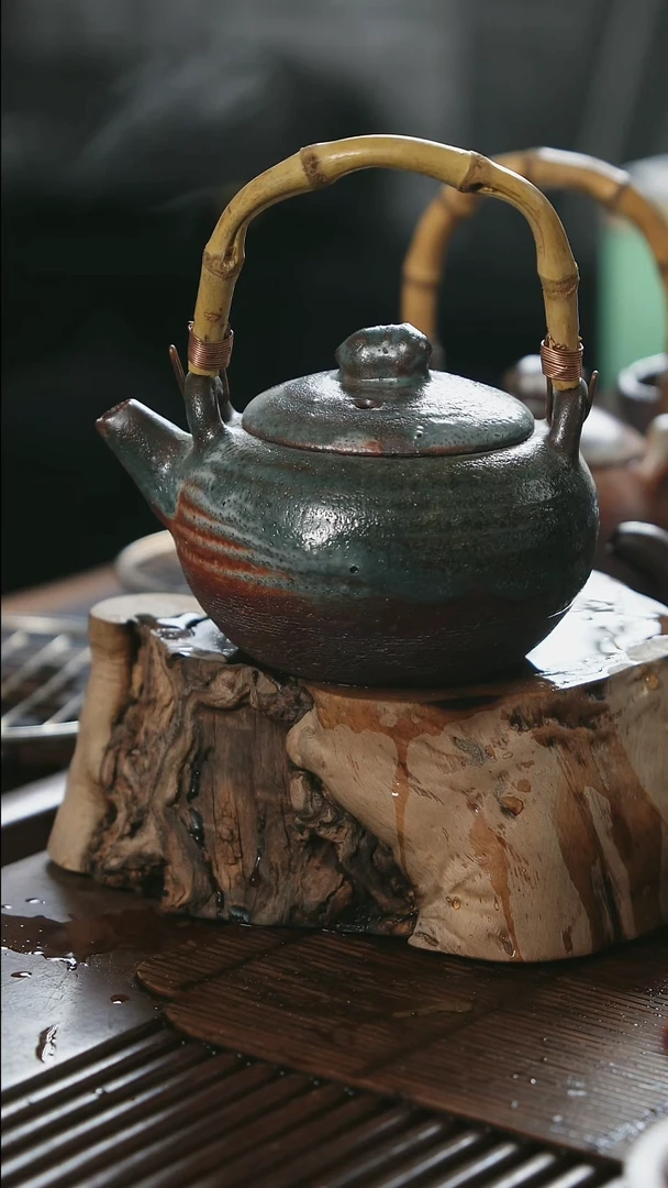 紫砂全手工提梁壶