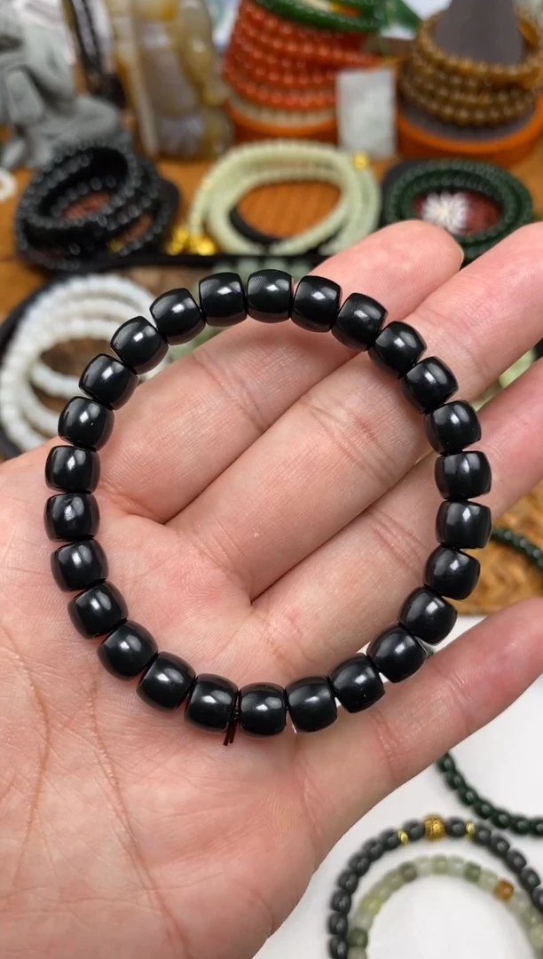 颈饰未镶嵌和田玉手串