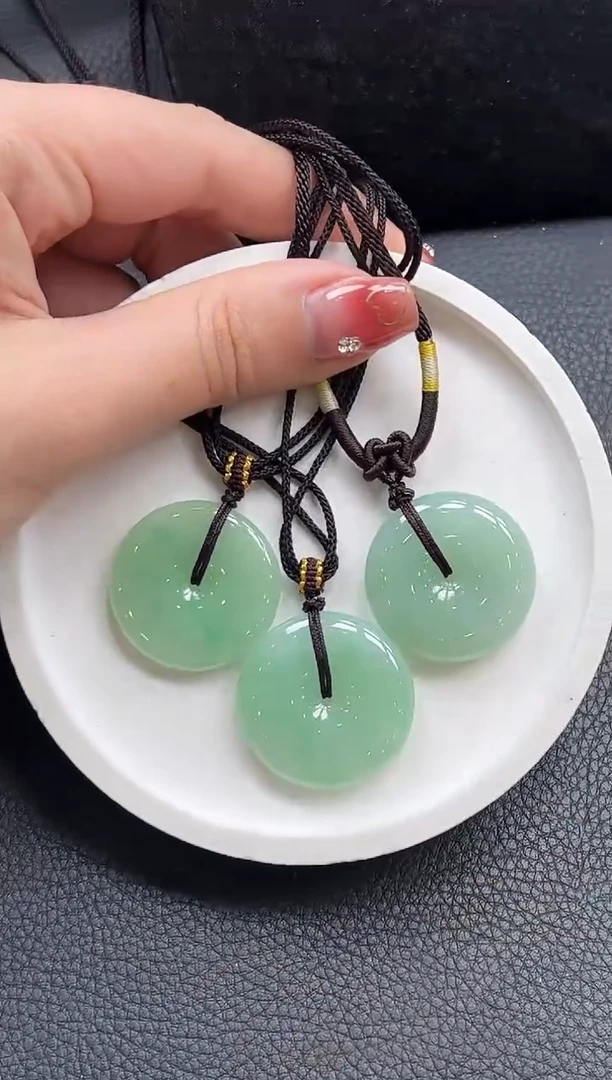 【闪购商品】翡翠颈饰未镶嵌YM1078-4平安扣多样性发1件